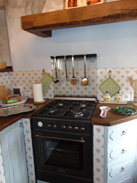 Domus Ghibellinae- Fonte Di San Benedetto Apartment Cortona Ruang foto